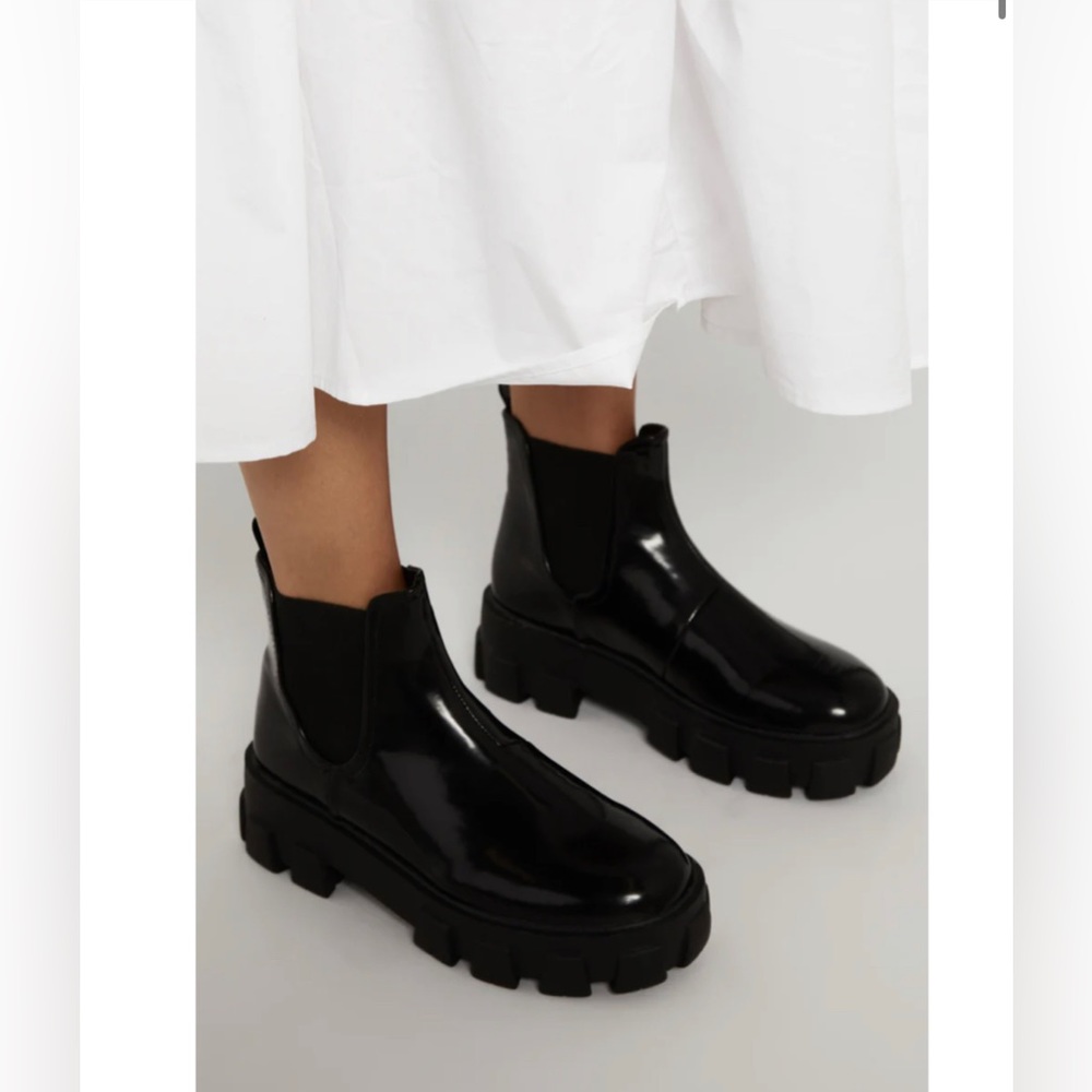Billini Xanthos Black Patent Boot Size 8